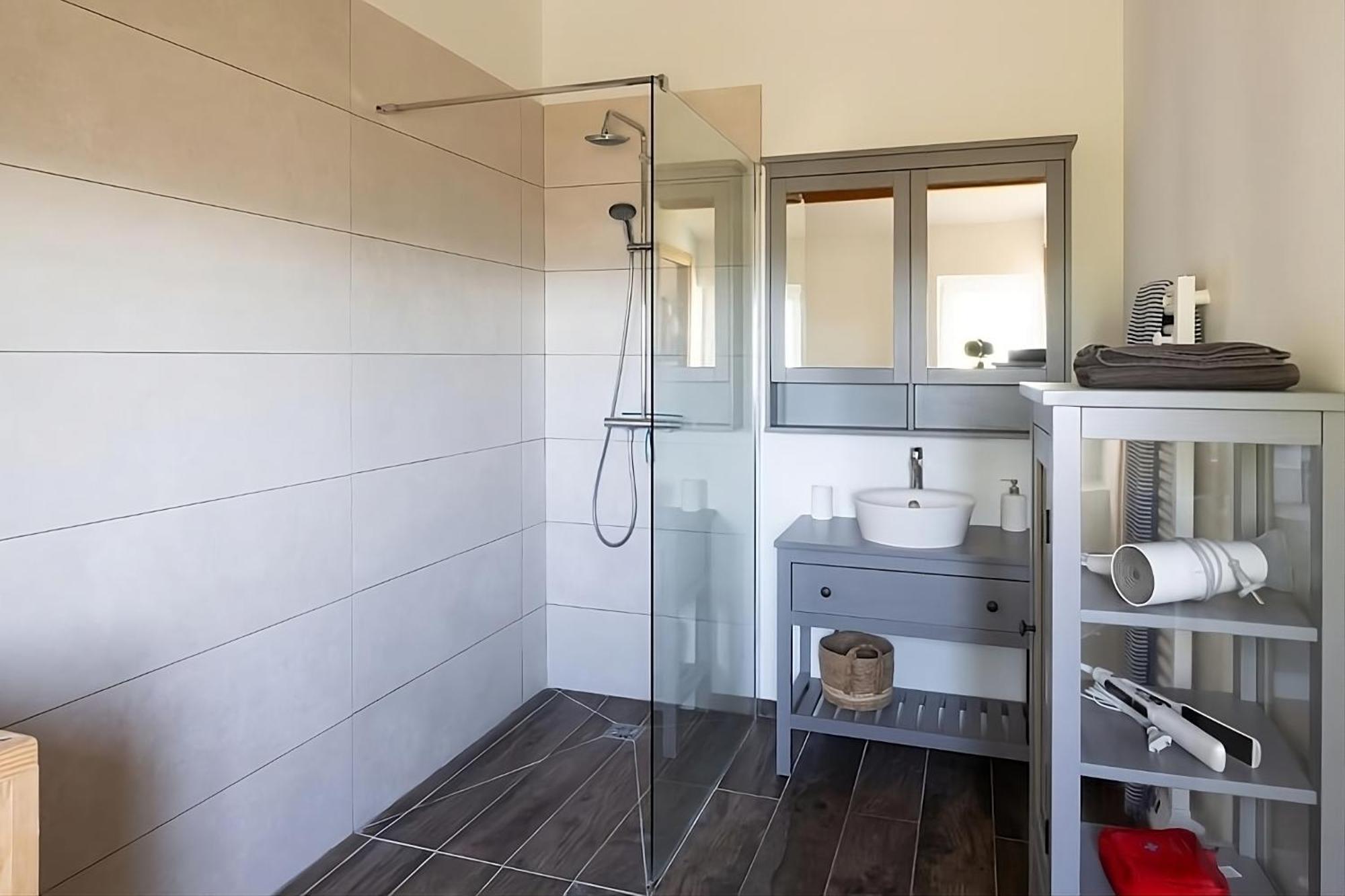 Mas Provencal De 120M2 En Camargue, Avec Piscine Et Parking Inclus, Ideal Pour Des Vacances アルル エクステリア 写真